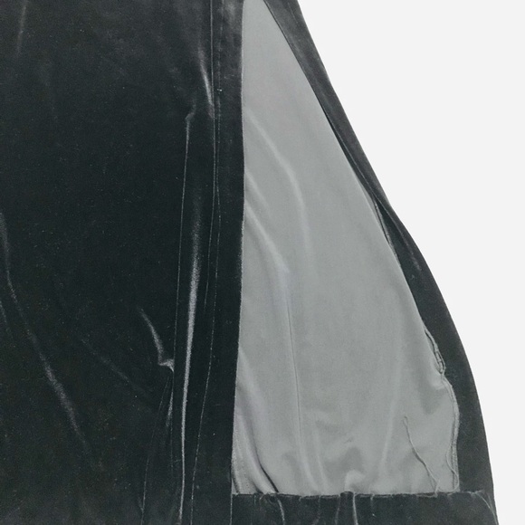 Elegant Black Gown with Jacket - Picture 8 of 8